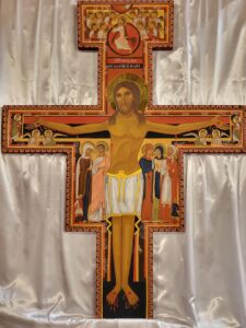 Read more about the article Zaproszenie do kontemplacji przed ikoną krzyża z San Damiano.