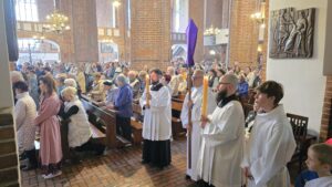 Read more about the article Wielki Piątek-Droga Krzyżowa