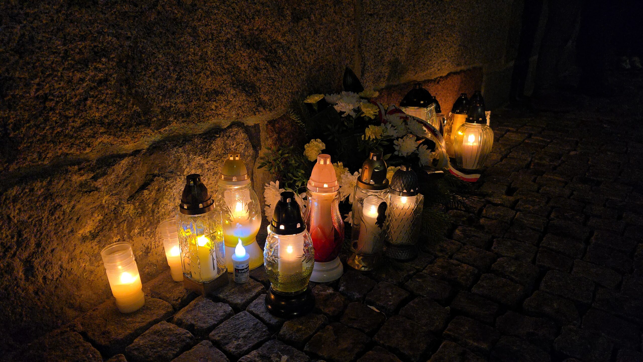 Read more about the article Godzina 21.37 – pamiętamy