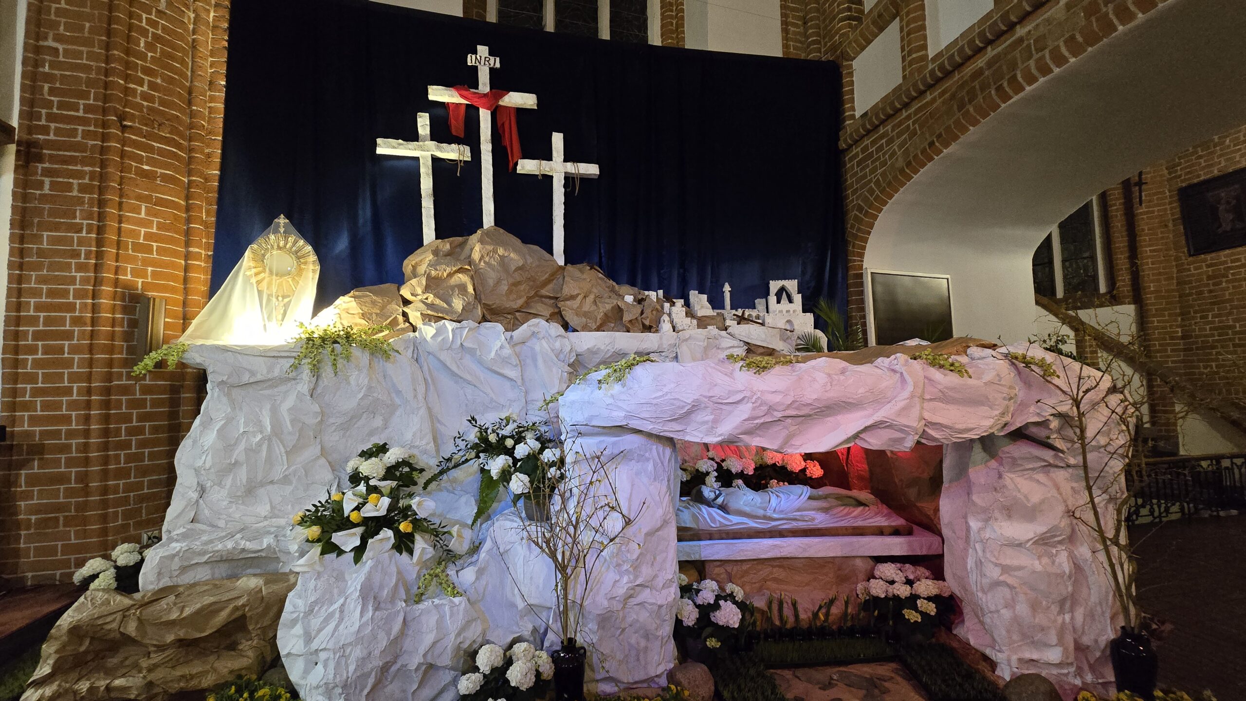 Read more about the article Triduum Paschalne-Liturgia Wielkiego Piątku (wideo)