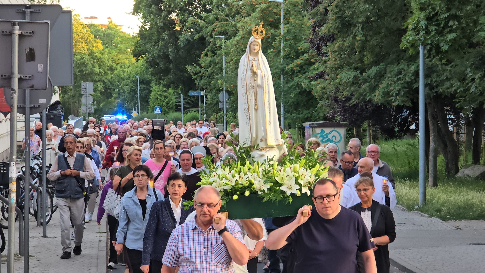 You are currently viewing Nabożeństwo i procesja fatimska 13 lipca